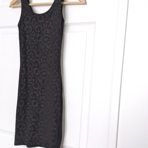 H&M Bodycon Little Black Animal Print Tank Dress, Sz 2 fit. 90s Party Vibes. - Picture 6 of 9